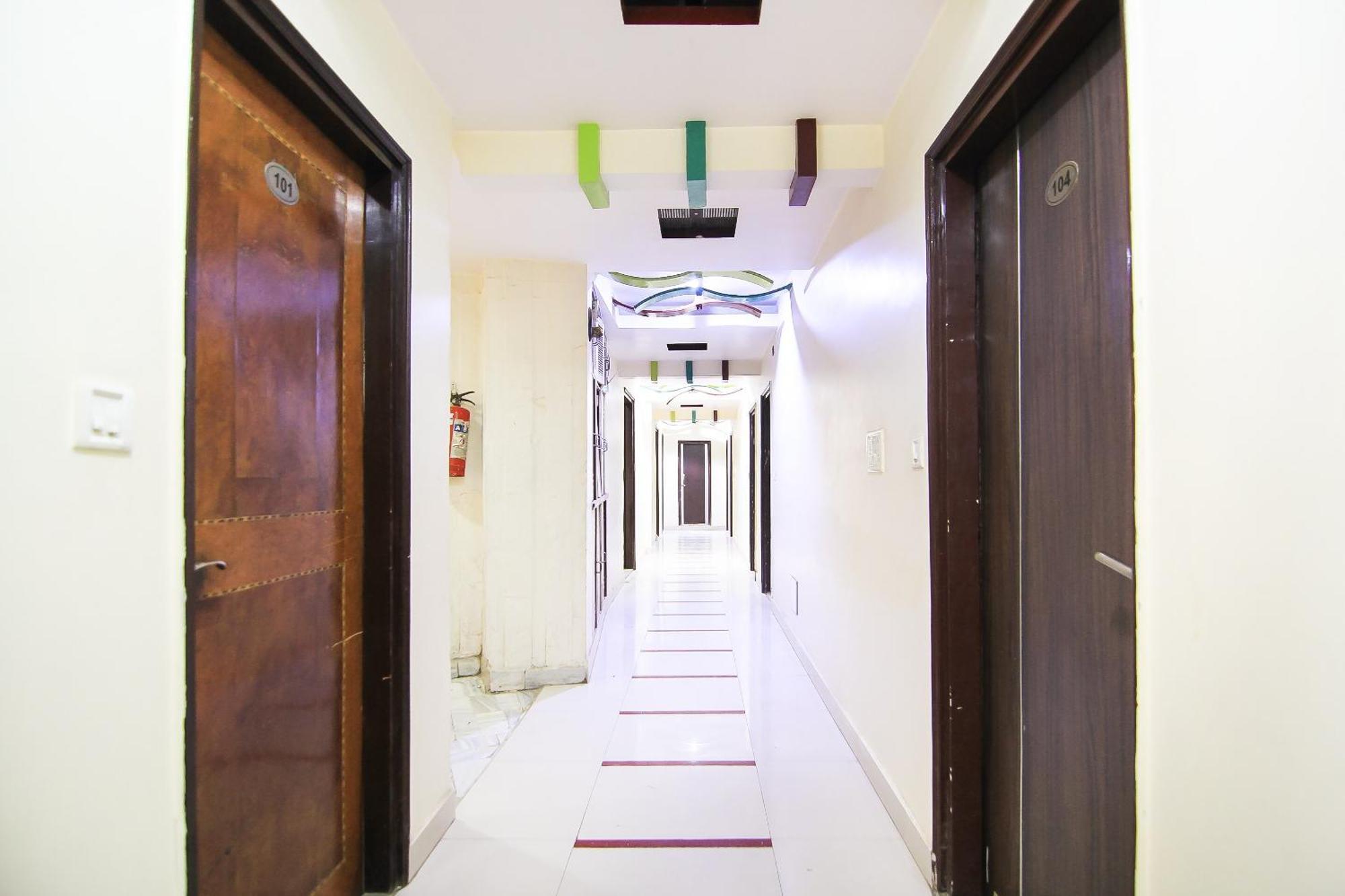 Oyo 2569 Hotel Paradise Kanpur Exterior photo